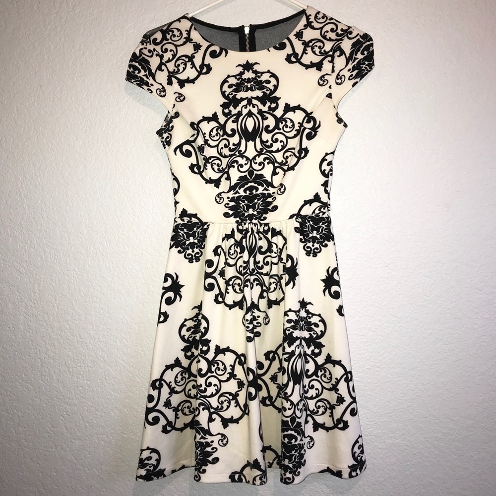 B. Darlin black and white dress